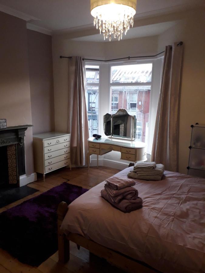 Traditional House Near Liverpool City Centre المظهر الخارجي الصورة